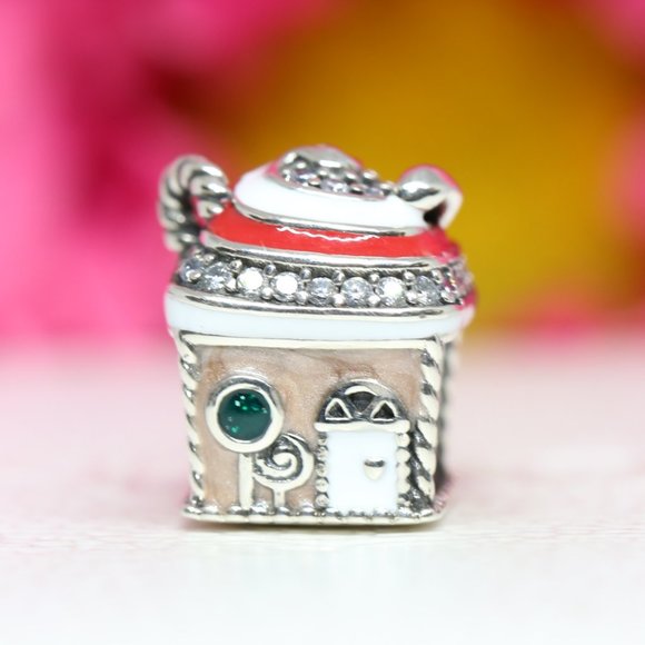 Pandora Festive Gingerbread House Charm 792363C01 - Picture 1 of 5